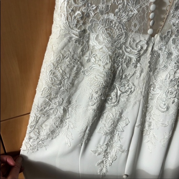Cosmobella Milano Lace Wedding Dress - Picture 10 of 10